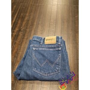 Wrangler Rugged Wear Men's Jeans Medium Wash Distressed Straight Leg Size 32x28